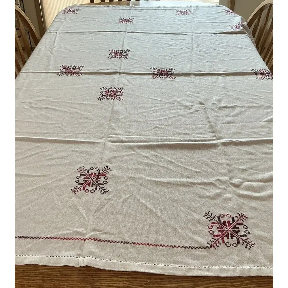 Vintage 1960‎ Ebroidered Rectangle Table Cloth 73.5” X 57”